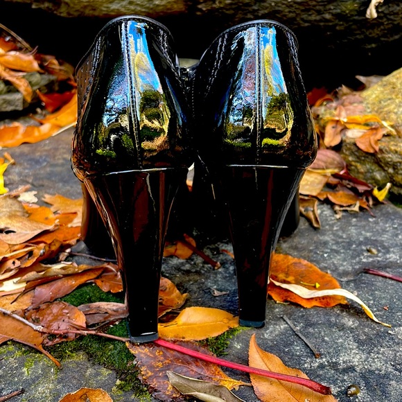 WOMENS CHANEL HIGH HEEL  BLACK LEATHER ANKLE BOOTS / BOOTIES - 9 π₯ - Picture 7 of 11